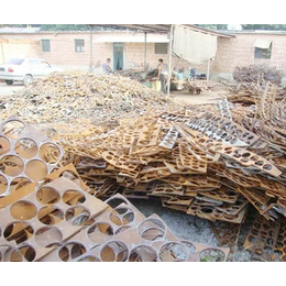 武漢廢鐵回收與物資循環利用 以婷婷物資回收為例